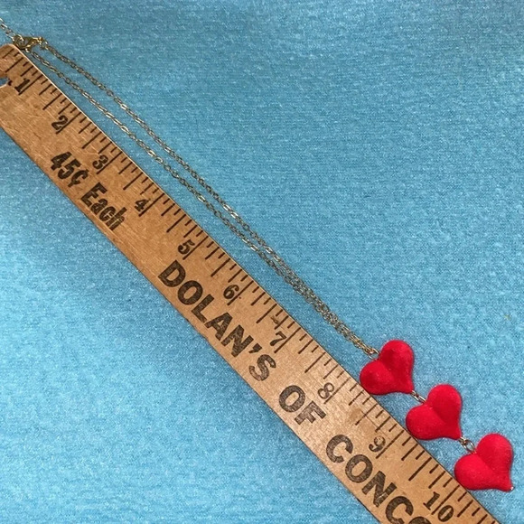Velvety red puffy hearts necklace golden chain adjustable closure NEW - Picture 7 of 7